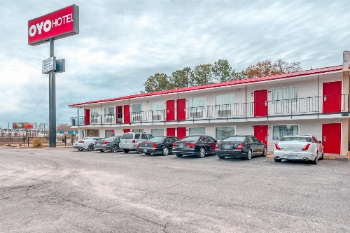 OYO Hotel Fayetteville S Eastern Blvd image 4